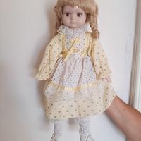 bambola antica da collezione di porcellana 