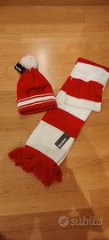 set tifoso sciarpa e capello nuovi rosso e bianco 