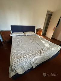 Letto matrimoniale con contenitore