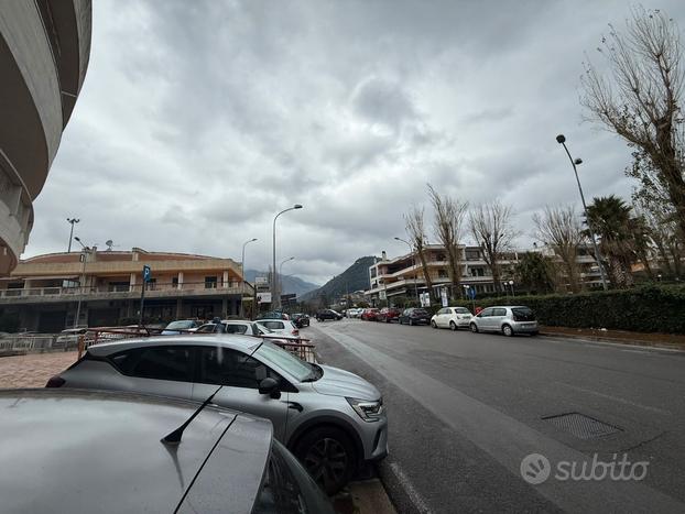 COMMERCIALE Mercato San Severino (SA)