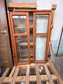 Finestra in legno usata