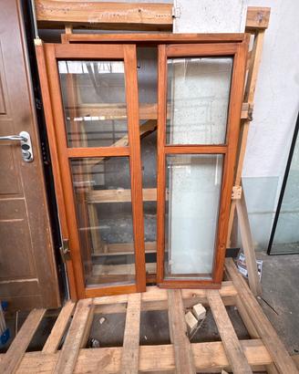Finestra in legno usata