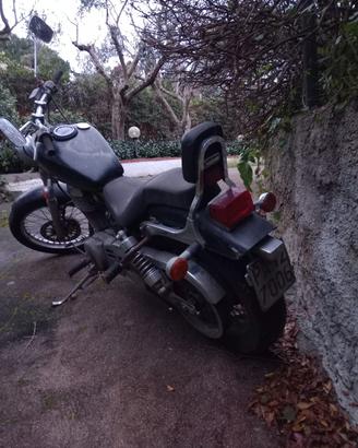 Suzuki savage 650 storica