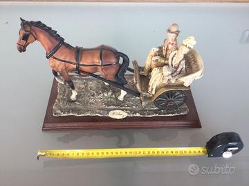 Carrozza calesse sposi ceramica capodimonte