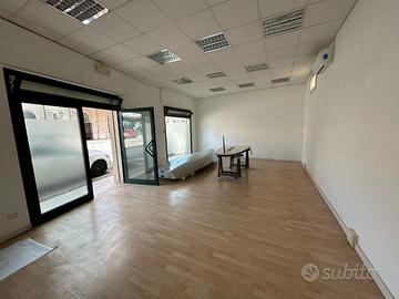 Locale ad uso commerciale