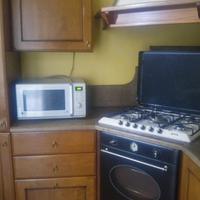 Cucina Angolare Arte Povera con Elettrodomestici