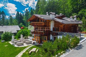 Suggestivo chalet moderno immerso nelle Dolomiti