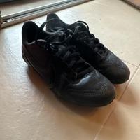 Scarpini calcio bambino Nike Tiempo nero