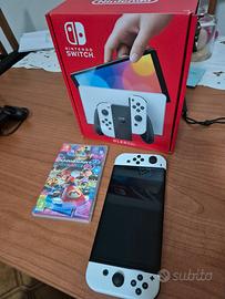 NINTENDO SWITCH OLED CON MARIO KART 8 DELUXE 