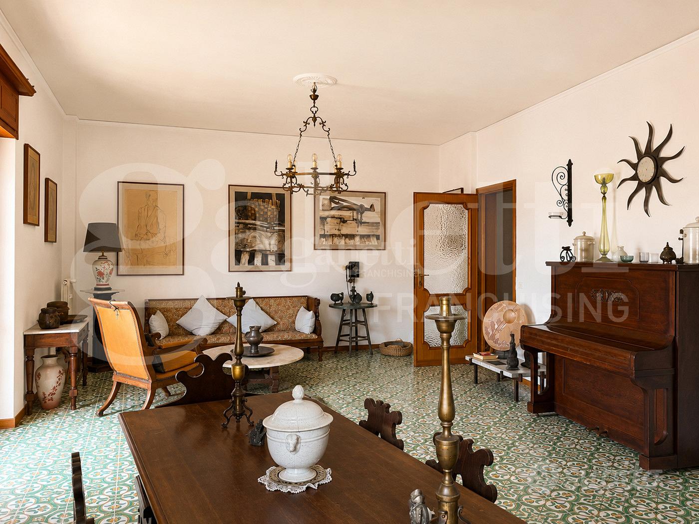 Apartment in Napoli, Verdolino, Municipalità 9 - Altro
