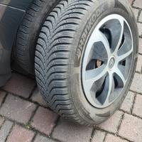 Pneumatici  da neve 195/60R15 con cerchioni