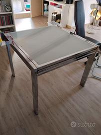 Tavolo quadrato