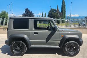 Suzuki Jimny 1.5 Pro – Grigio Islanda Metallizzato