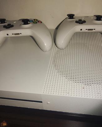 xbox x funzionante con 2 controller e tutti i fili