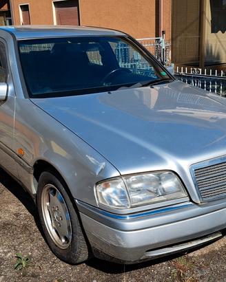 Mercedes - Classe C 180 Sport GPL