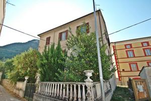 6 LOCALI A SIGILLO