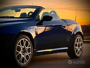 Alfa Romeo Spider 939. Ricambi vari.
