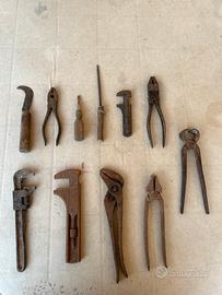 UTENSILI D'EPOCA. ATTREZZI ANTICHI