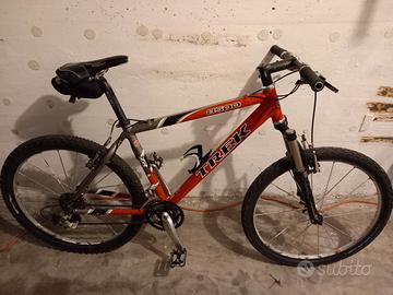 MTB Trek 8500 – Telaio Alluminio/Carbonio