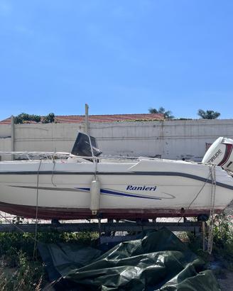Barca a motore