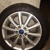 Cerchi in lega con pneumatici Michelin Ford x-max