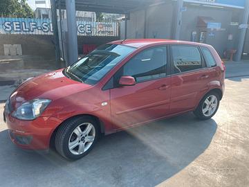 Ford Fiesta 1,2 16v benzina/metano