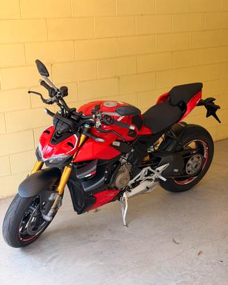 Ducati Streetfighter v4s 2020