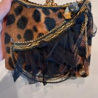 Clutch borsa gioiello in cavallino maculato 