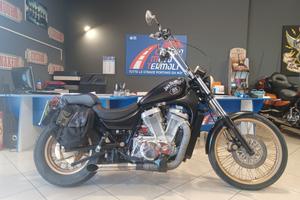 SUZUKI INTRUDER 800