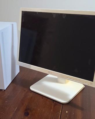 PC Fisso con monitor i5 - RAM 8GB - SSD 250GB