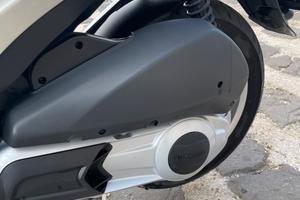 Beverly 300 nuovissimo