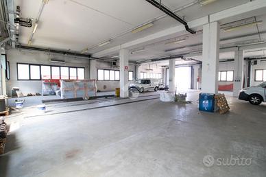 CAPANNONE A CERNUSCO SUL NAVIGLIO