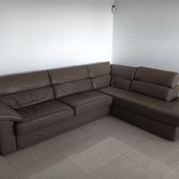 Divano in pelle usato