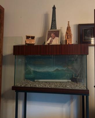acquario e arredo camera da letto usato