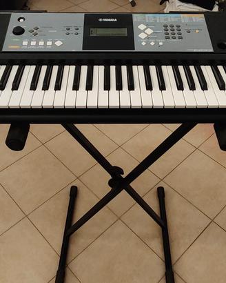 Tastiera Yamaha PSR-E233