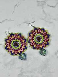 Orecchini in pizzo ricamati