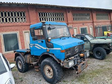 mercedes unimog  ribaltabile!
