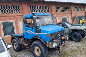 mercedes unimog  ribaltabile!