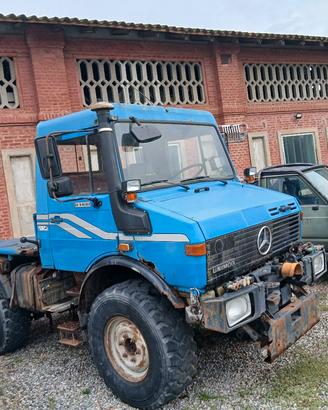 mercedes unimog  ribaltabile!