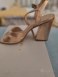 sandalo tacco dorato
