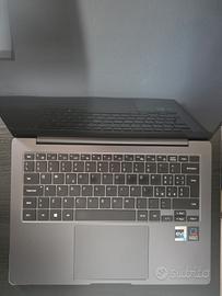  Samsung Galaxy Book3 Pro 14" (i7, 16GB, AMOLED) -