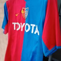 Maglia calcio originale Basilea con 2 autografi