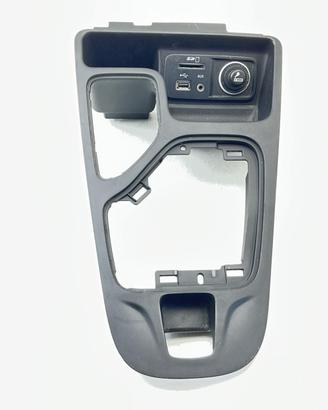 PRESA AUX/USB JEEP Cherokee 6° Serie K68146070AD