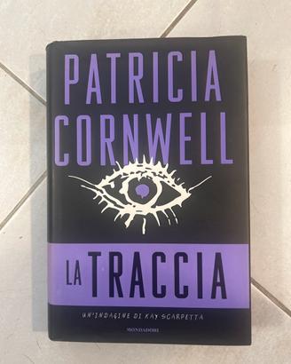 Libro La Traccia  Patricia Corneell