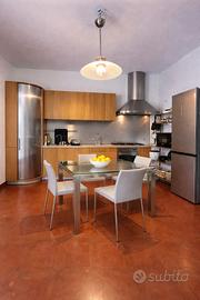 Luminoso appartamento in palazzina bifamiliare