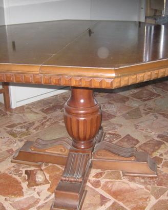 Tavolo in legno massiccio cm. 120x120