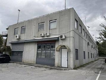 Immobile in asta di 568 m² con 5 locali a Noventa 