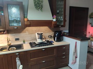 CUCINA IN LEGNO MASSELLO