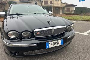 Jaguar X type. Allestimento R 2.2d 155cv