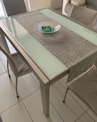 Tavola in vetro